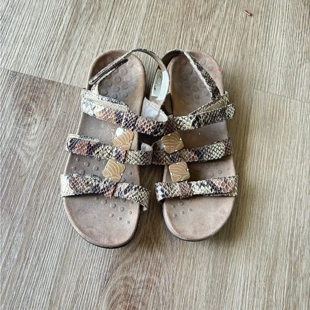 Vionic Rest Amber Natural Beige Snake Sandals in size 7 - Picture 6 of 8